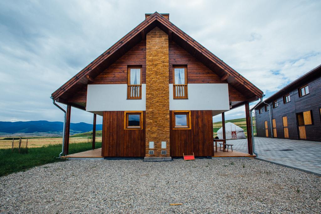 Kavalliera Pensiune Cotormani Exteriér fotografie
